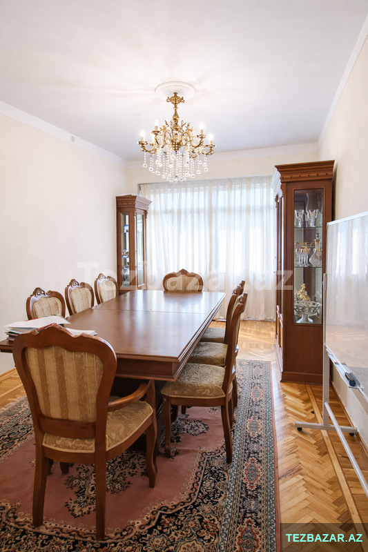 7-ci Mkr., Leninqrad Layihəli Binada Qanuni 4 Otaqlı Mənzil 7-ci Mkr., Leninqrad Layihəli Binada Qanuni 4 Otaqlı Mənzil