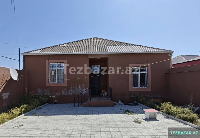 Mektebe yaxin ev satilir Mektebe yaxin ev satilir
