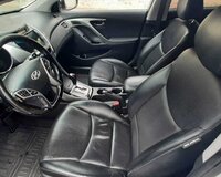 Hyundai Elantra  2013 год, 1600 motor