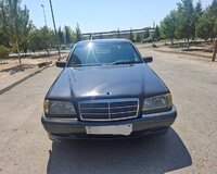 Mercedes E 220  2000 il 220 motor