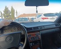 Mercedes E 220  1994 il, 2200 motor