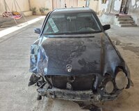 Mercedes E 220  2000 il, 220 motor
