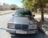 Mercedes 124  1991 il 2 motor