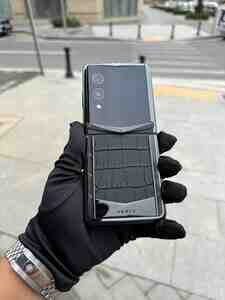 Vertu Quantum Flip 2025 1TB, 16GB Vertu Quantum Flip 2025 1TB, 16GB