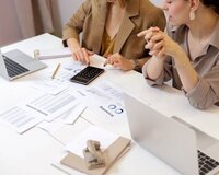 Hicablı xanımlara ofis işi