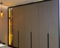 Dolab kvadrat metrle