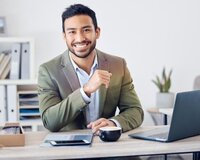 Ofis Menecer tələb olunur