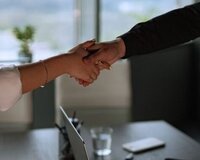 Ofis daxili menecer işi