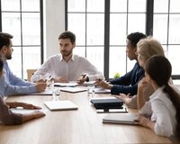 Gənclərə ofis işləri təklif olunur