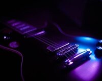 Rock qrupuna elektrik gitarist axtarılır