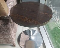 Çox təcili. Kafe ve restoran ucun super veziyyetde, mebel