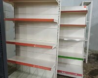 Mağaza vitrin rəflər