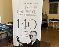 Roll up üzərində reklam