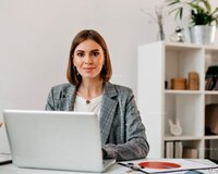 Ofis menecer tələb olunur