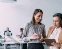 Menecer isi teklif olunur