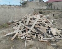 Yandırmaq üçün taxta satılır bir qazel