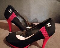 Gucci zamuş 40 razmer toy ayaqabisi 1 defe geyinilib