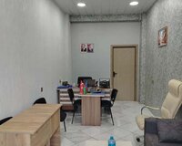 Operator xanım işçi