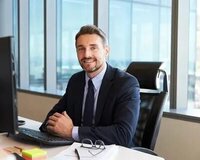 Ofis Meneceri Tələb olunur