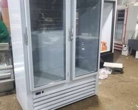 Ətlik vitrin soyuducusu satilir