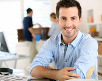 Ofis meneceri və gənc kadrlar tələb olunur