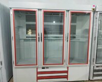 Ətlik vitrin soyuducusu satilir