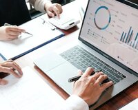 Reklam işləri üzrə menecer