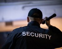 Koroğluda yerləşən Zavoda Mühafizəçi tələb olunur