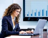 Menecer tələb olunur