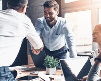 Ofis Meneceri Tələb Edilir