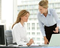 Ofis meneceri axtarırıq