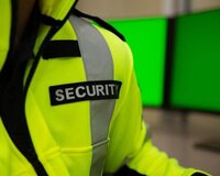 Poliklinikaya Mhafizəçi bəy tələb olunur