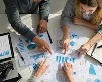 Ofis Meneceri Tələb Olunur