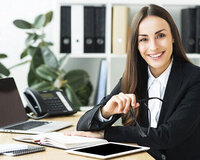 Aktiv şəxslərə ofis işləri