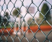 Meydançalar üçün Möhkəm və Uzunömürlü Çəpər Setkaları