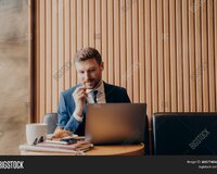 Məlumat meneceri tələb olunur