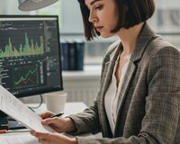 Gənc menecer axtarıl