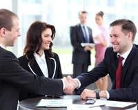 Ofis daxili işlərə menecer tələb olunur