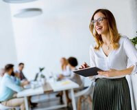 Pedaqoqlar ucun biznes sahesinde emekdasliq teklifi