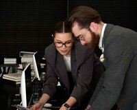 Təhsilli və ünsiyyətcil gənclər üçün vakansiya