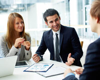 Gənclər üçün biznes şirkətinə əməkdaşlıq təklifi