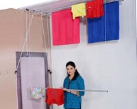 Paltar Qurudan Asılqanlar