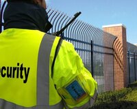 Uşaq Baxçasına Mühafizəçi bəylər tələb olunur (giriş-çıxışa)