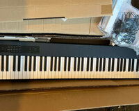 Korg d1 88-Key Slimline Digital Piano With rh3 Key
