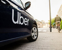 Uber taksi şirkətinə sürücü tələb olunur