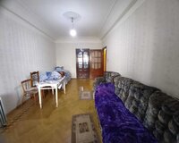 Bakı Şəhəri, Nizamii rayonu, 8-ci kilometr qəsəbəsi, Cəmşid Naxçıvamski küçəsi, 3 otaq