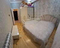 Qaraçuxurda 318 sayli mektebe yaxin.6 mərtəbə binanın 2ci mərtəbəsi.Kondisioner paltaryuyaN sifi Var, 2 otaq , Suraxanı rayonu