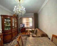 8 mkr.İ.Dadaşov küçəsi, 5 otaq , Binəqədi rayonu