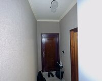 Yeni Gunəşli qəsəbəsinin tam mərkəzində, 33-cü polis bölməsinin yaxınlığında, 2 комната , Suraxanı район
