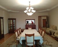Nərimanov rayonu,Türkiyə və Rusiya səfirliyinə yaxın 3 otaqlı super təmirli ev kirayə verilir, 3 комната